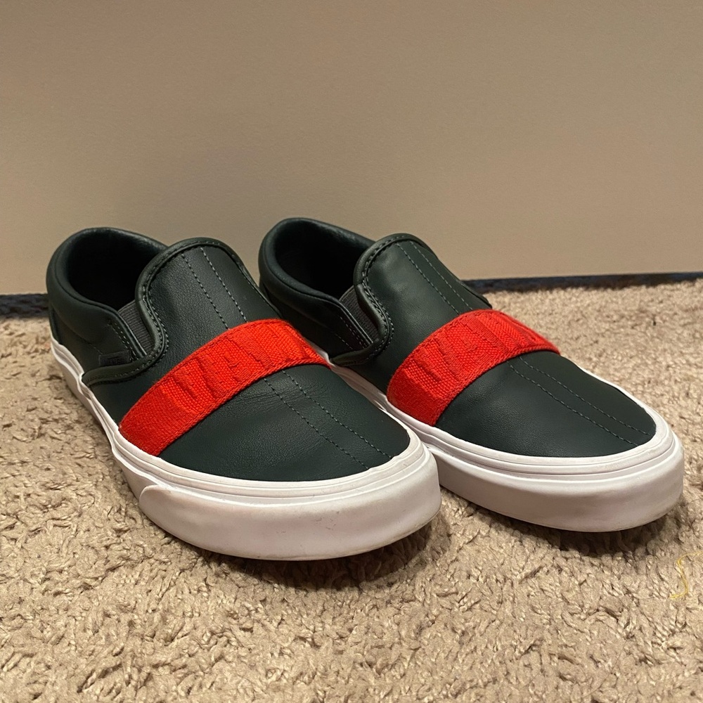 Vans Classic Slip On Leather Green Red White- Womens Sz 7.5/ Mens 6